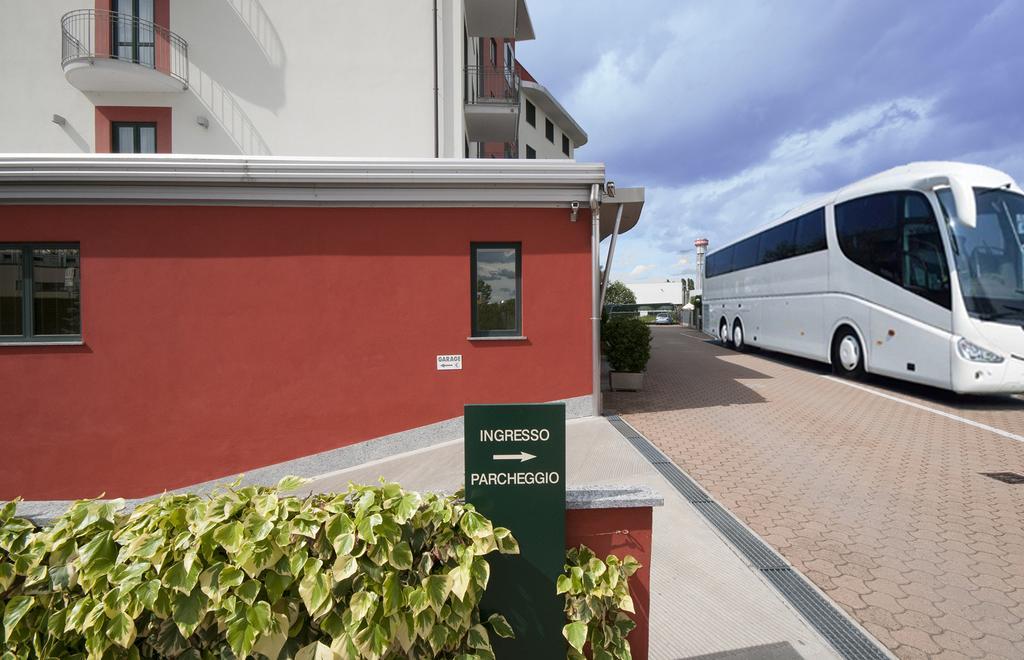Hotel Brindor Poirino Zewnętrze zdjęcie